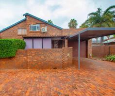 Townhouse for sale in Weltevreden Park