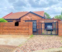 House for sale in Dhlamini