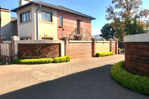 X3 bedrooms Townhouse for sale in Daspoort ( Birkwood Manor)
Open plan kitchen fitted with modern cupboards with granite kitchen tops ...