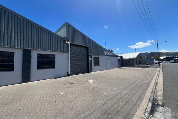 Industrial Warehouse in Parow East&quot;
Available for Lease: This adaptable warehouse ...