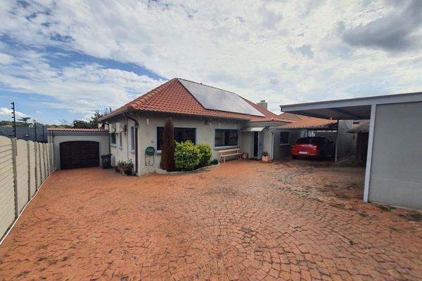 Welcome to your fully paved and concreted dream home in the heart of Linmeyer, Gauteng! ...