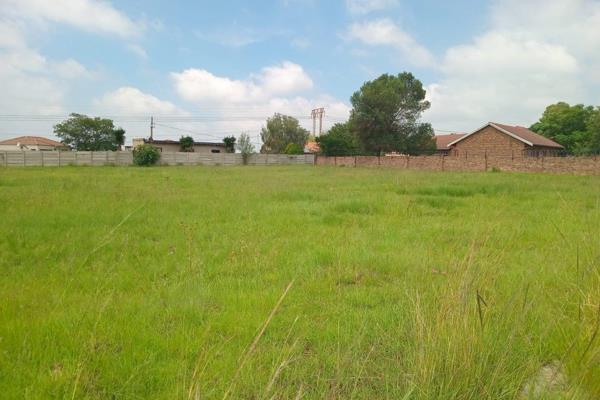 Discover the perfect location to build your dream home on this massive 1545m&#178; vacant stand in the serene area of Struisbult. ...