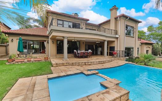 4 Bedroom House for sale in Eagle Canyon Golf Estate