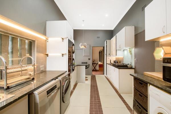 4 Bedroom House to rent in Kelvin Sandton 

General Overview:

Location: Kelvin, Sandton, Johannesburg
Deposit Terms: 2 months ...