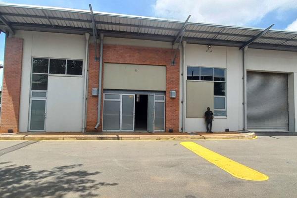 This 664 sqm industrial property in Laserpark, Roodepoort, is a practical and secure solution for businesses seeking efficient ...