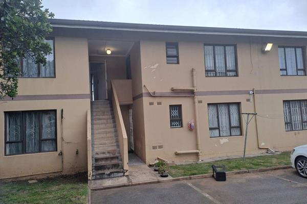 One and Only!!!

One bedroom flat in a secured complex in one of Phoenix&#39;s  finest suburbs. The kitchen is fitted with a cosy ...