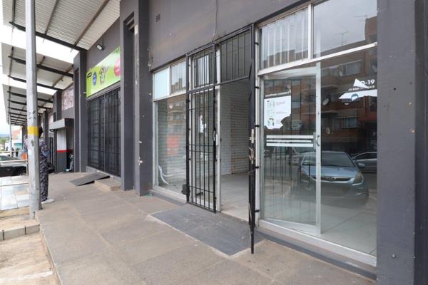 Location: Prime spot on a busy road in an established area and block.

Size: 115m&#178;, fully tiled and move-in ready.

Security: ...