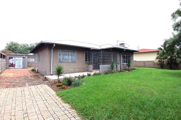 This property presents an exceptional investment opportunity, ideally located near the Central Business District (CBD) and Sedibeng ...