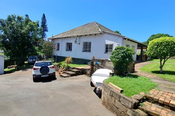 Located approximately 10 minutes from Ballito and King Shaka International Airport, you will find this charming 3-bedroom home nestled ...