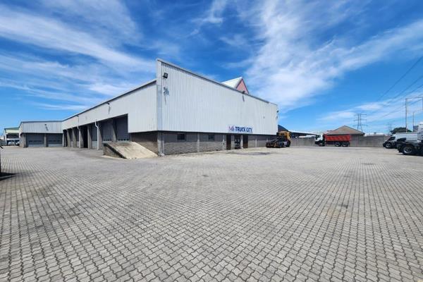 Prime freestanding warehouse on 7215sqm erf to let in Epping Industrial.

The warehouse ...