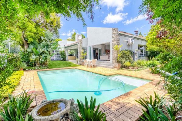 Starting up or scaling down this beautifully renovated home in this family-orientated suburb is definitely the way to go. Estate-type ...