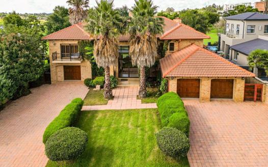 5 Bedroom House for sale in Ebotse Golf Estate