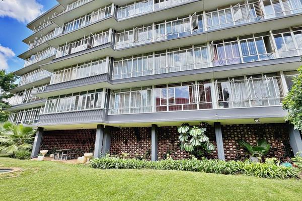 Make an Offer!

This modern 4 bedroom apartment is on the quiet side of Sunnyside ...