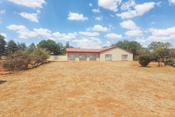 This plot is located in a prime location, it is easily accessible from the N12 also known as the Moroka bypass. 
The farm is 2,2ha big ...