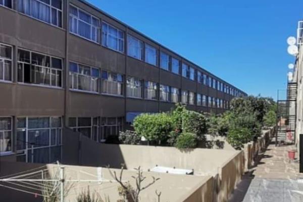 Neat and spacious three bedroom upstairs apartment | lock up and go | 24 hour security | ...