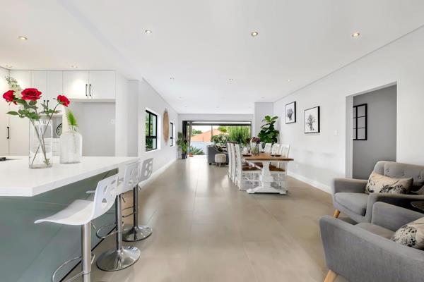 A fully renovated and super-stylish dream home awaits you in this trendy neighbourhood. ...