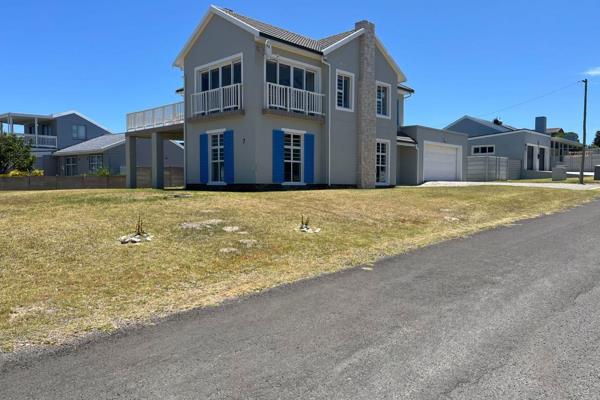 New release in Franskraal.
Immaculate, modern home in Franskraal, close to the sea with ...