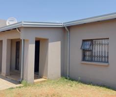 House for sale in Vosloorus Ext 2