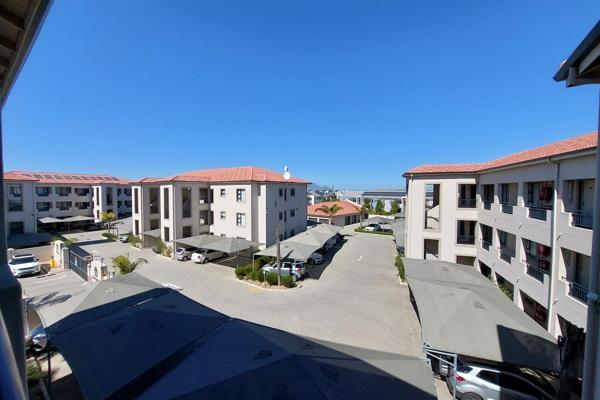 Fully furnished, move in and live apartment to rent in Burgundy Estate.

Spacious corner unit with modern furnishes, situated in a ...