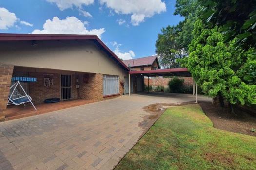 4 Bedroom House for sale in Jan Cilliers Park