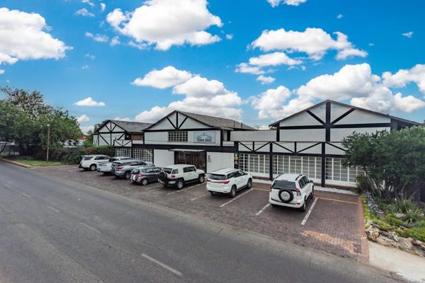 Tudor Park - Professional and creative hub in Blairgowrie Randburg.
160m2 unit in well maintained and well-run office park. ...