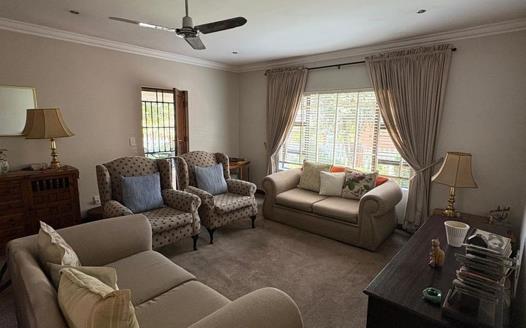 3 Bedroom Townhouse to rent in Douglasdale