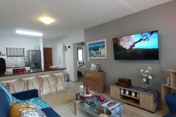 Coastal Living Made Easy in Gordons Bay
Nestled in the picturesque town of Gordons Bay ...