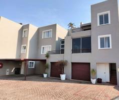 Apartment / Flat for sale in Constantia Kloof