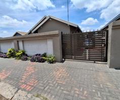 House for sale in Dhlamini