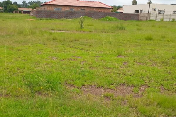 Build your dream home on this spacious 1000m&#178; vacant stand.
Ideally situated near the Struisbult Dam.
Perfect for creating a ...