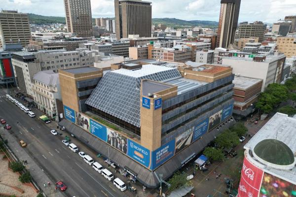 Retail with Office Tower, Helen Joseph Street, For Sale R44.2m

Floor Area 4 653 m2 @ R9 ...