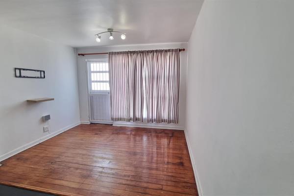 ** Exclusive Listing by Beukes Realty ** 

Conveniently located within walking distance to Ottery Hyper and China Town, this 2 ...