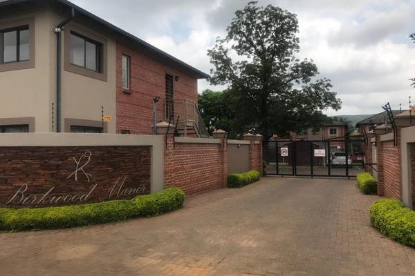 X2 bedrooms house for sale in Daspoort  Complex name ( Birkwood Manor)
This is one of those well maintained complex inside and outside ...