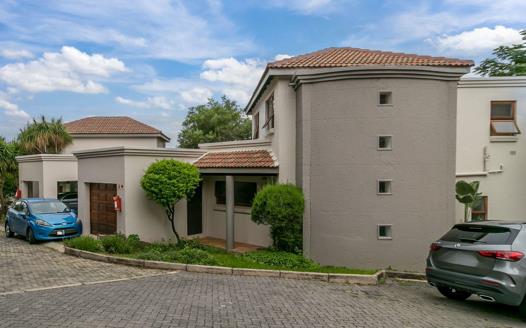 4 Bedroom Townhouse for sale in Boskruin