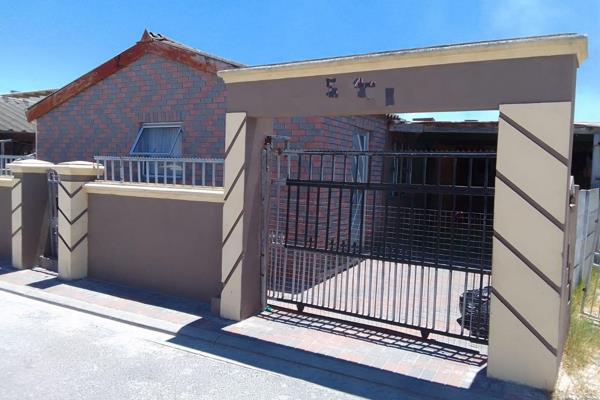 Discover a promising investment opportunity with this versatile property located in the vibrant E Section of Khayelitsha. This ...