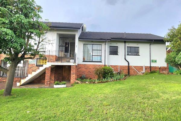 This neat and modern 3 Bedroom house is located in a quiet street in Ridgeway and is ...