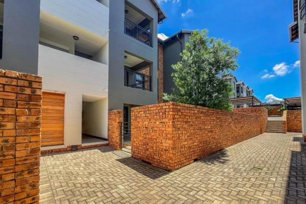 Welcome to Homes Haven Krugersdorp – where modern living meets natural beauty. This stunning apartment is the perfect place to call ...