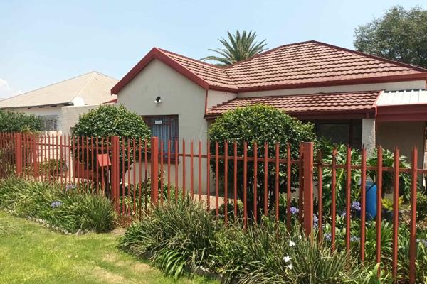 Step inside this classic home with beautiful pressed ceilings and wooden floors.
This home has a tiled roof.
Three bedrooms of which ...