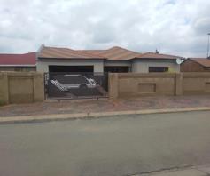 House for sale in Tsakane Ext 1