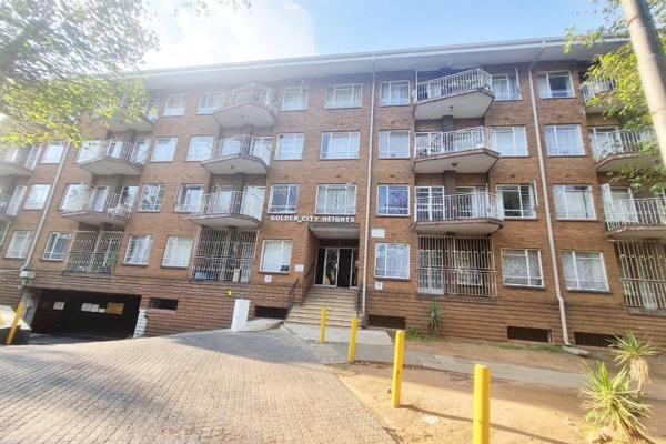 1-bedroom apartment, located on the top floor of the well-known Golden City Heights
Nestled in the sought-after area of Benoni ...