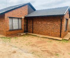 House for sale in Vosloorus Ext 5