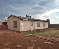 House for sale in Lenasia Ext 10