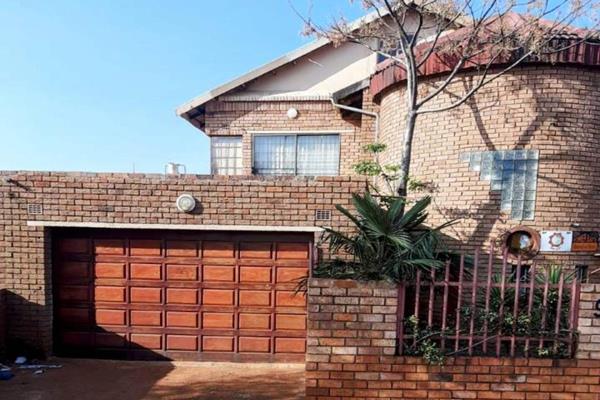 Going on Auction: Wednesday 29 January 2025
Reserve Price: R750 000.00 (All offers will be reviewed)
Non-refundable 10% commission plus ...