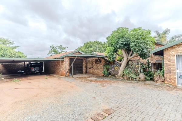 Spacious 3-Bedroom Home with Flatlet and Ample Parking
This versatile 3-bedroom home offers a perfect combination of comfort and ...