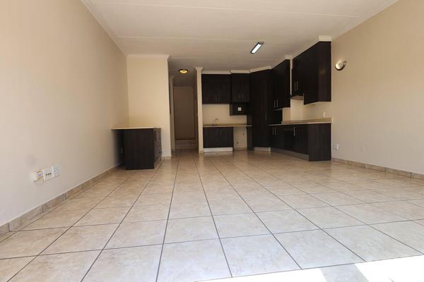 Excellent Value

Spacious 3 bedroom Duplex - NO TRANSFER costs

Transfer and bond costs included in price

Secure complex

3 ...