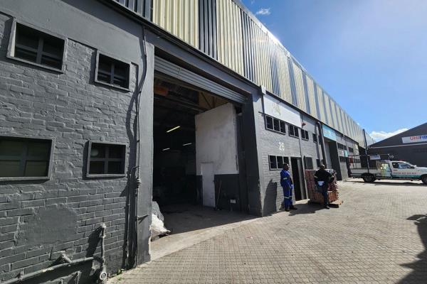 360 Sqm warehouse to rent in Epping 1. This industrial warehouse is situated in a ...