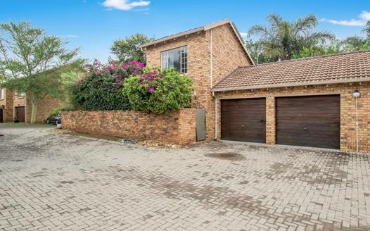 3 Bedroom Townhouse for sale in Radiokop