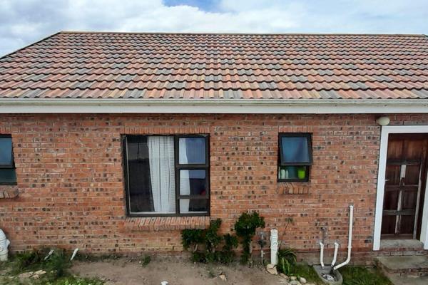 This house offers 3 Bedrooms, 1 En-suite with shower and 1 Family bathroom with a bath ...