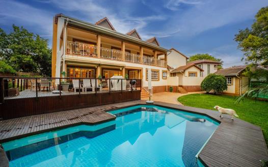 5 Bedroom House for sale in Fourways Gardens