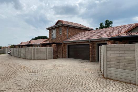 3 Bedroom Townhouse to rent in Ngwenya River Estate